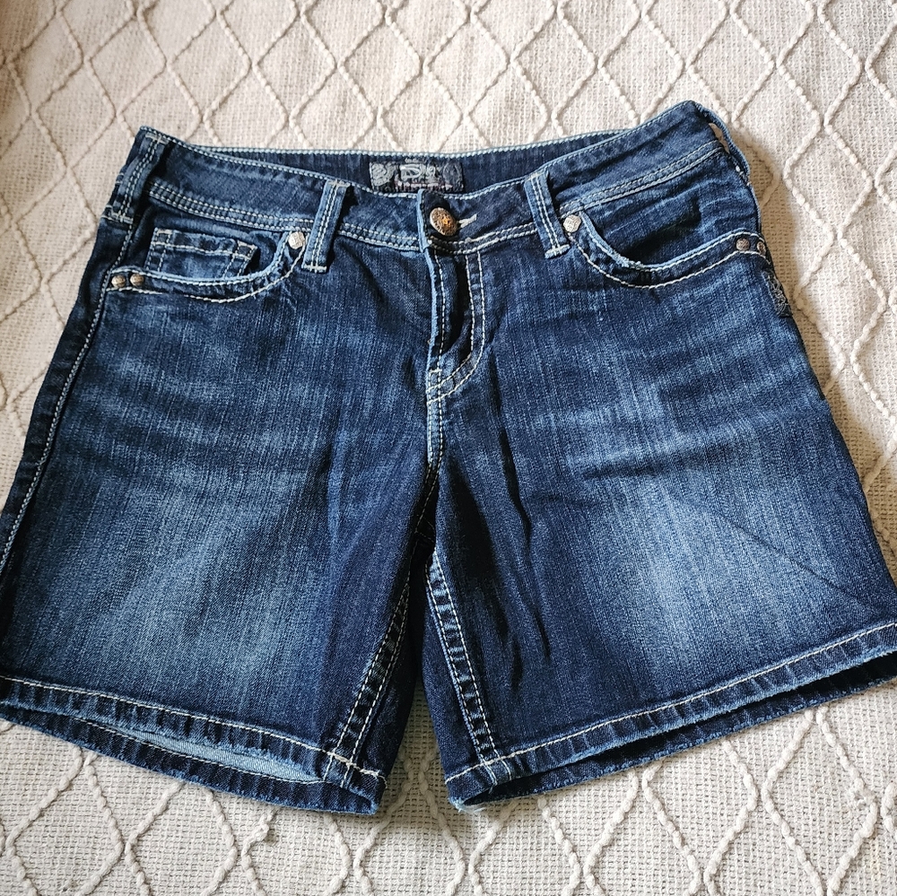 Silver Suki Mid Short Size 32
